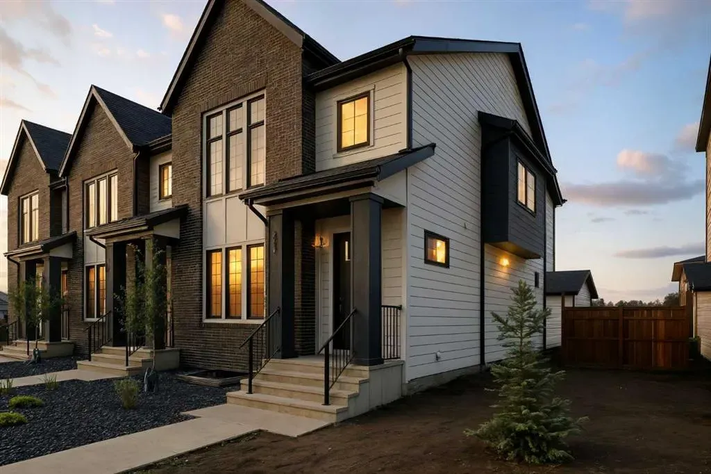 862 Harmony Parade