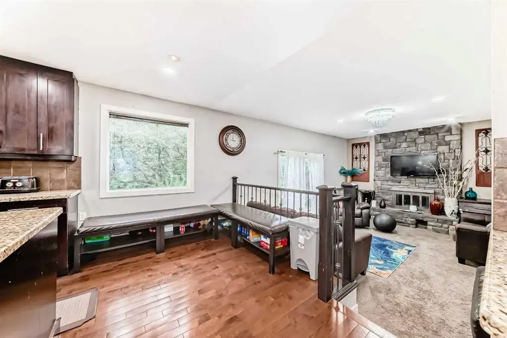 36 Varsity Estates Court NW