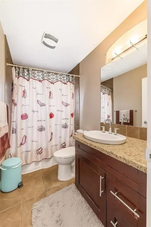 36 Varsity Estates Court NW