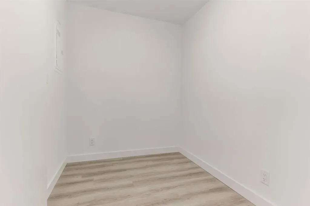 123 4 Street NE, #1005