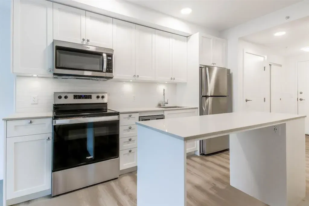 123 4 Street NE, #1005