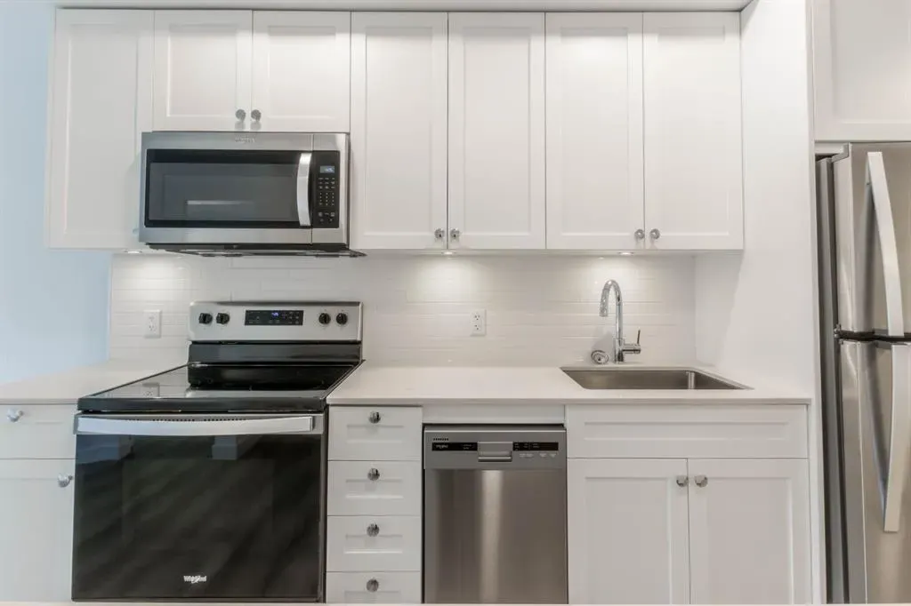 123 4 Street NE, #1005