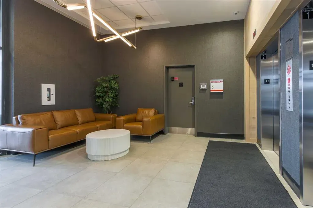 123 4 Street NE, #1005