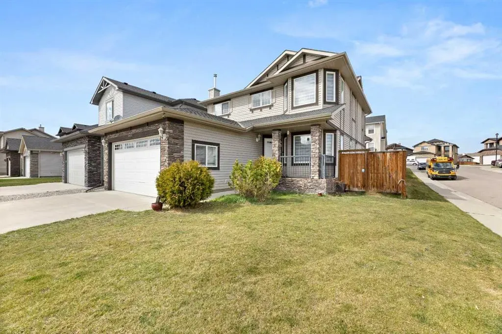 165 Canals Circle SW
