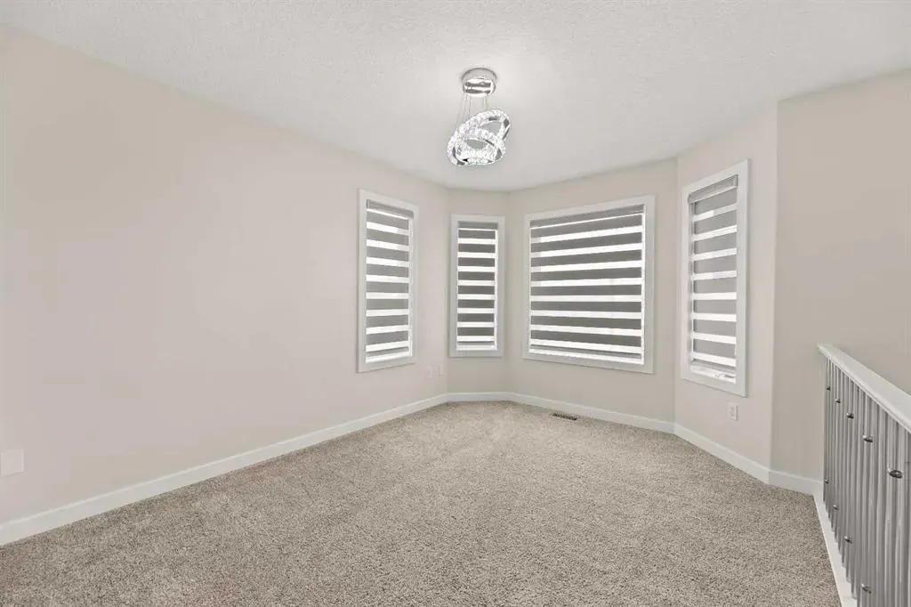 165 Canals Circle SW