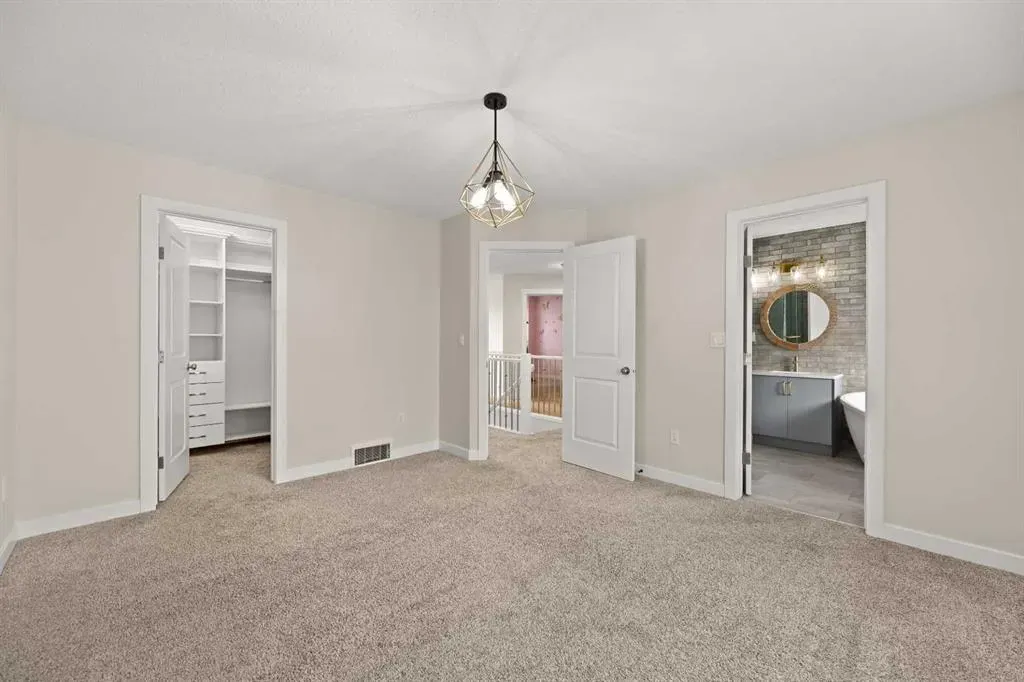165 Canals Circle SW