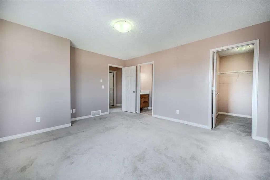250 Eversyde Close SW