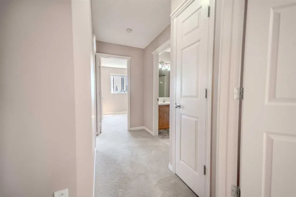 250 Eversyde Close SW