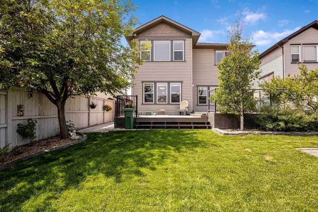 97 Drake Landing Crescent