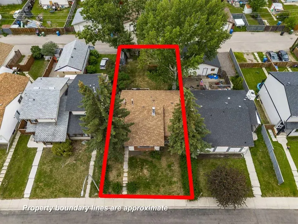 84 Falconridge Place NE