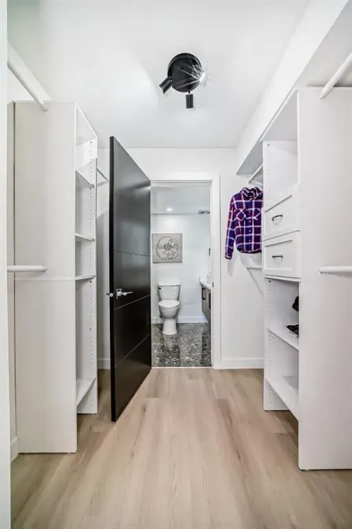 225 25 Avenue SW, #1006