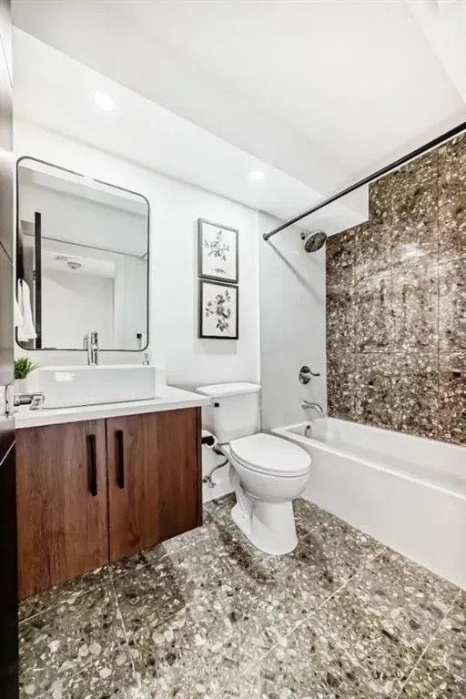 225 25 Avenue SW, #1006