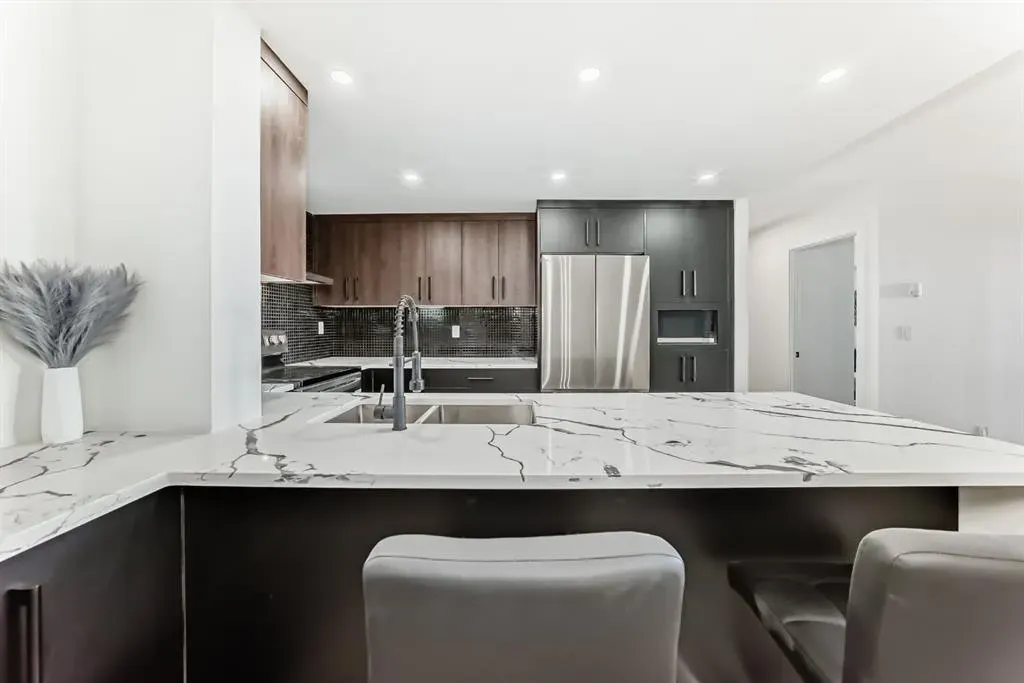 225 25 Avenue SW, #1006