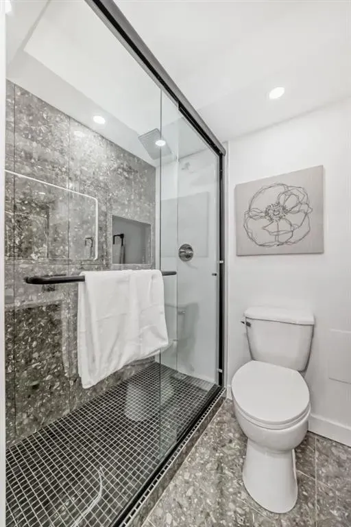 225 25 Avenue SW, #1006