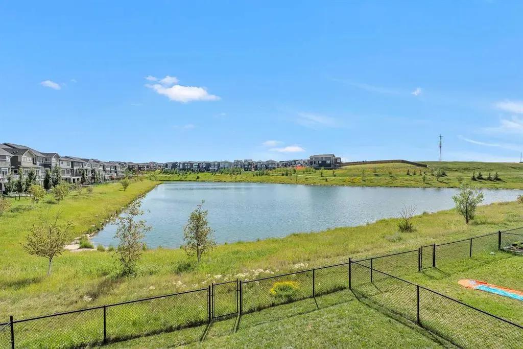 30 Carringsby Landing NW