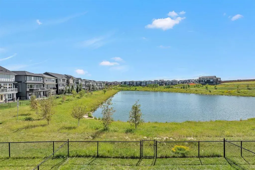 30 Carringsby Landing NW