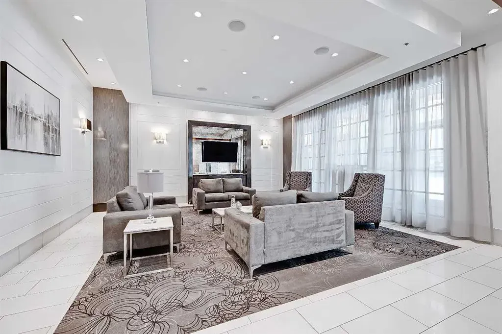 930 6 Avenue SW, #2404