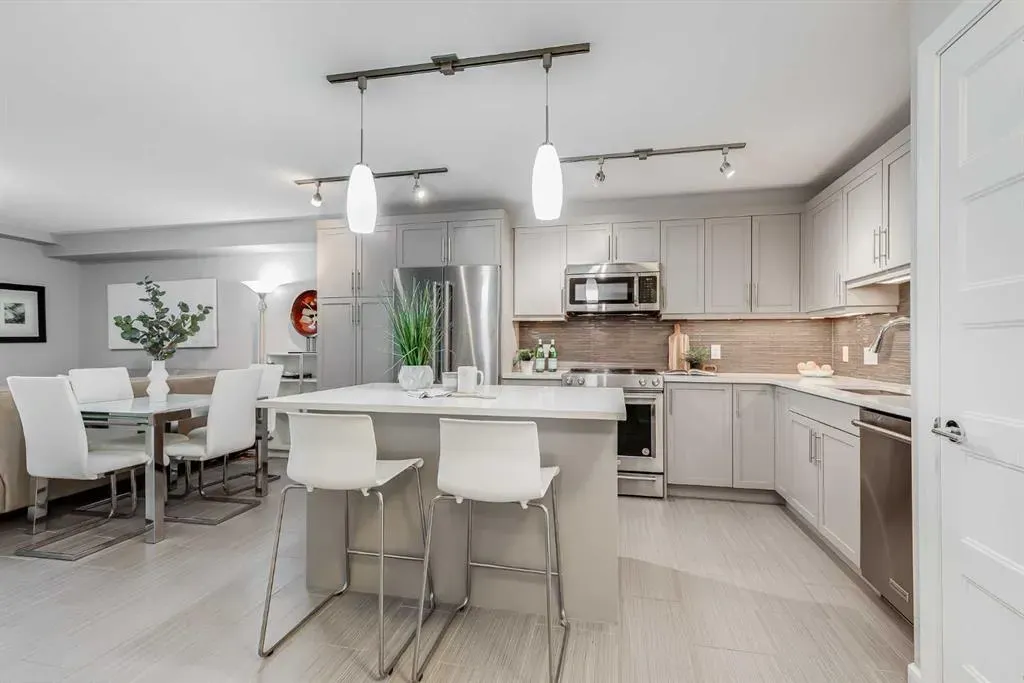 10 Market Boulevard SE, #1111
