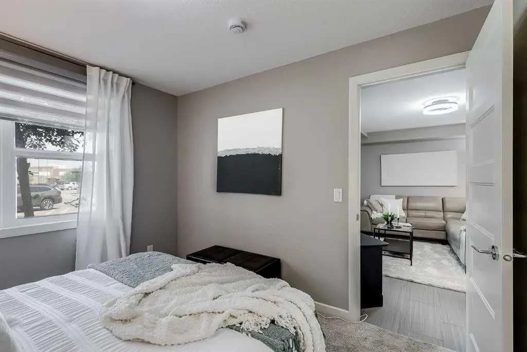 10 Market Boulevard SE, #1111