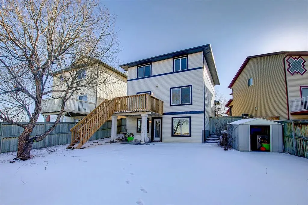 25 Panamount Crescent NW