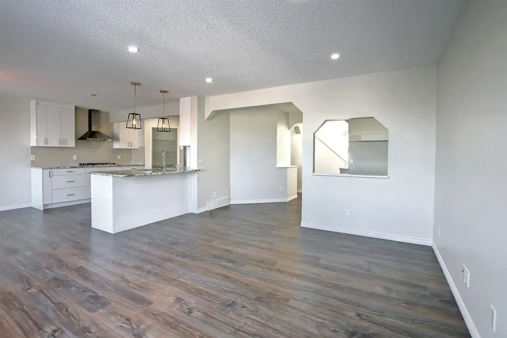 25 Panamount Crescent NW