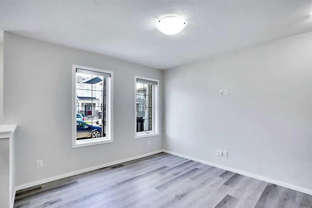 154 Cityside Grove NE