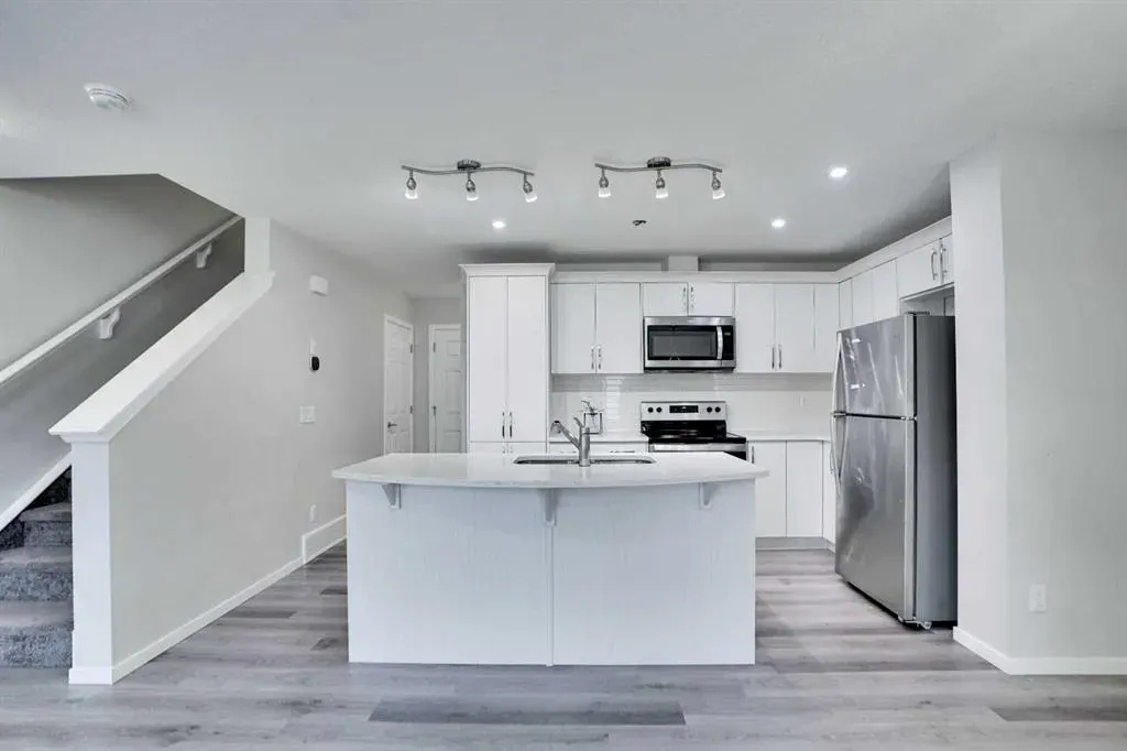 154 Cityside Grove NE