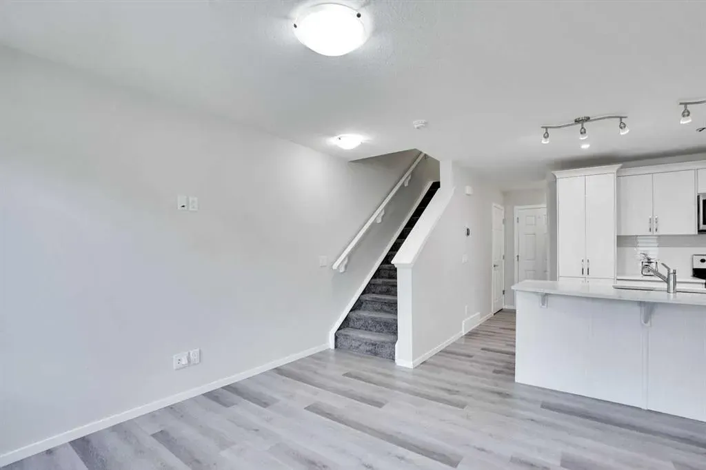 154 Cityside Grove NE