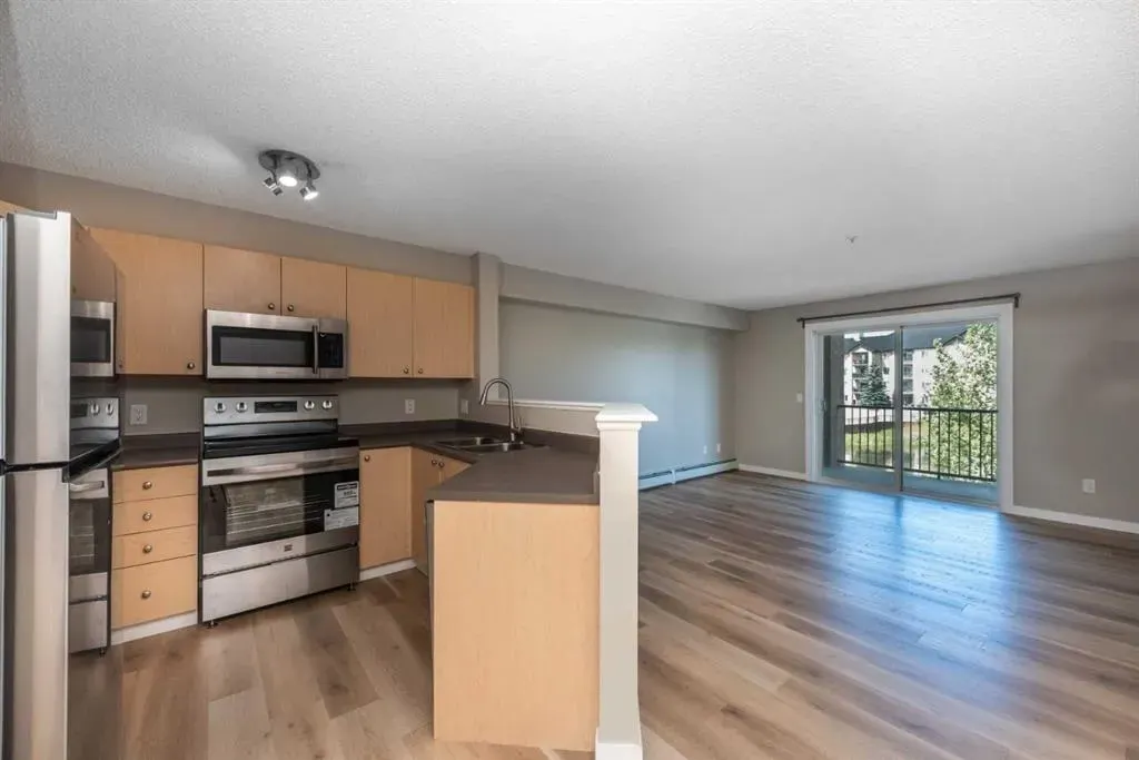 304 Mackenzie Way SW, #6204