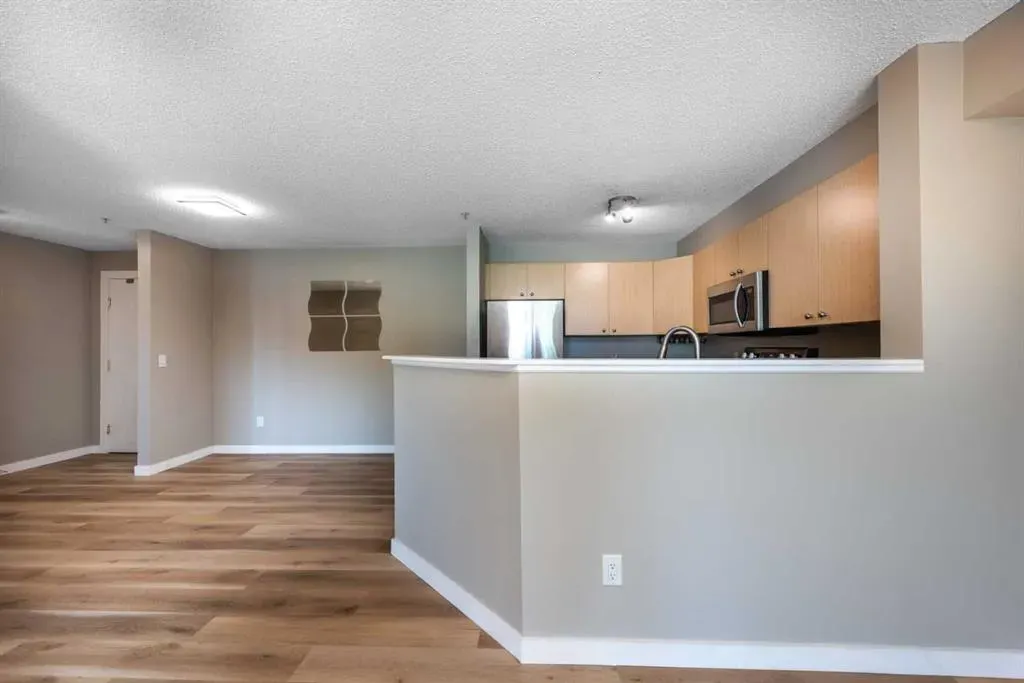 304 Mackenzie Way SW, #6204