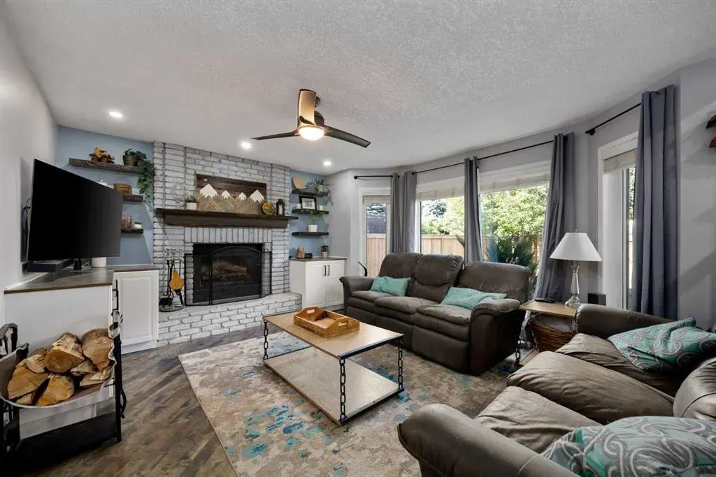 147 Midpark Drive SE