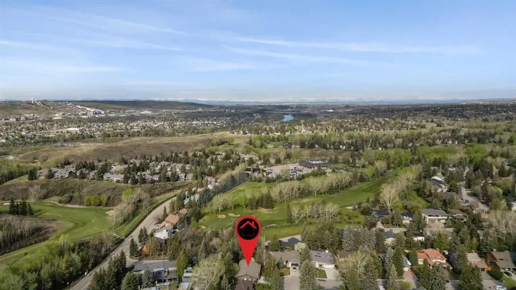 127 Varsity Estates Grove NW