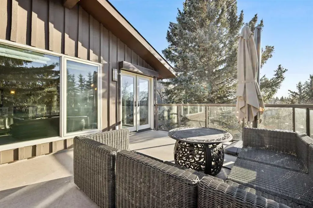 127 Varsity Estates Grove NW