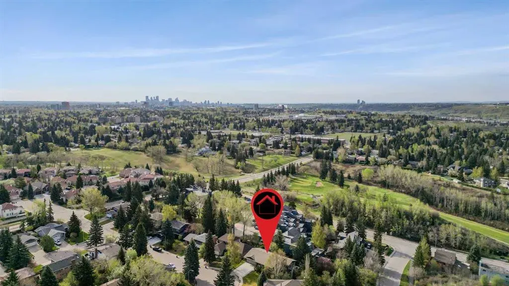 127 Varsity Estates Grove NW