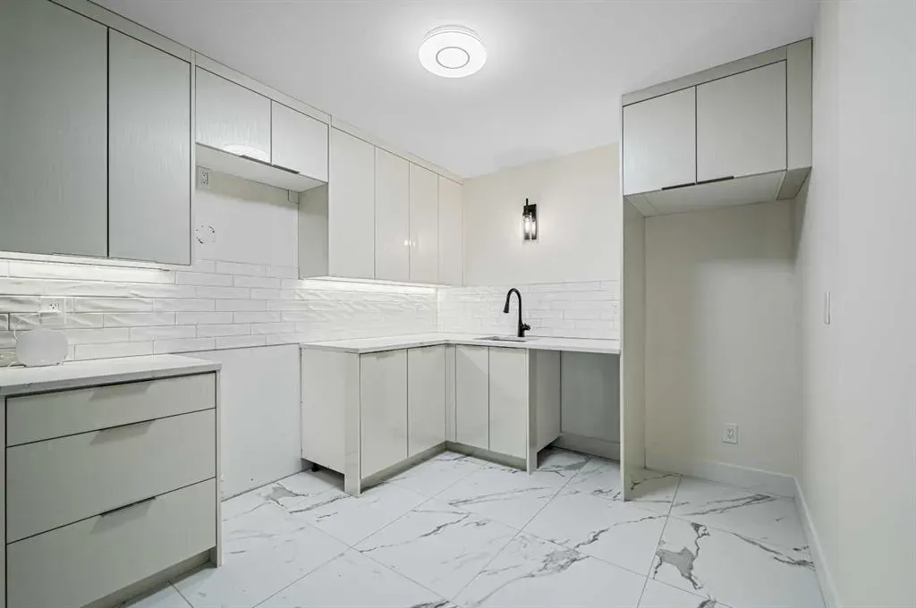 54 Malibou Road SW