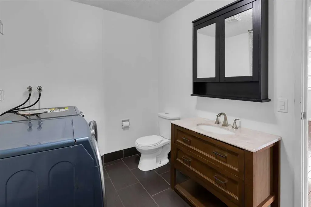 4527 73 Street NW, #5
