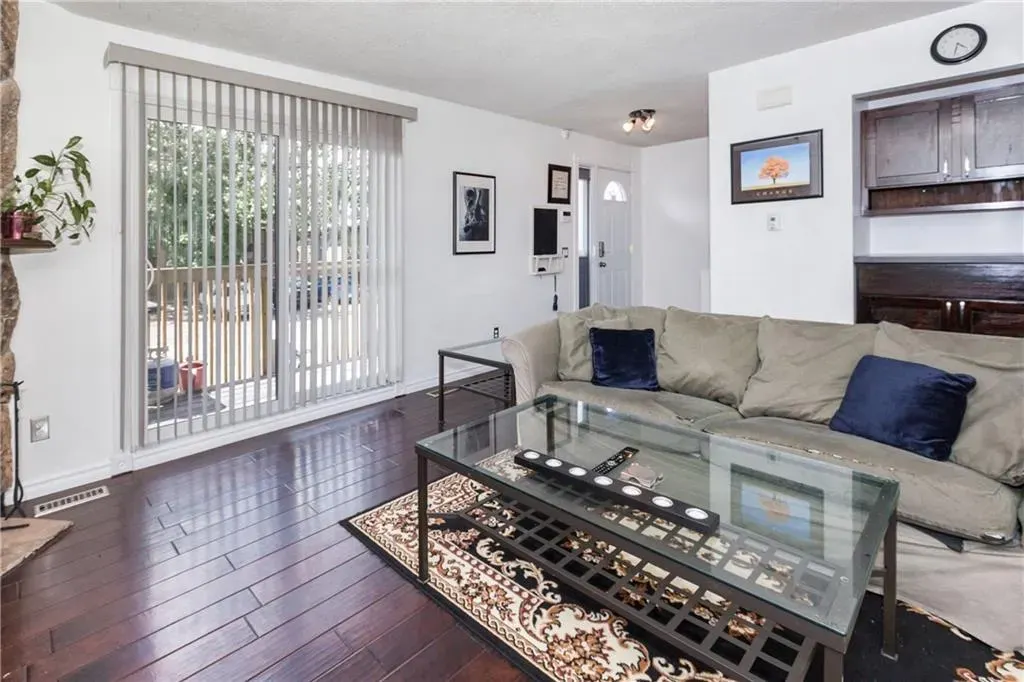 4527 73 Street NW, #5