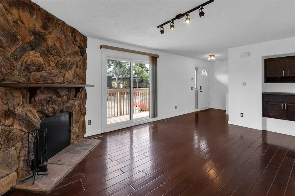 4527 73 Street NW, #5