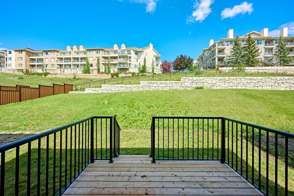 95 ARBOUR LAKE Heights NW