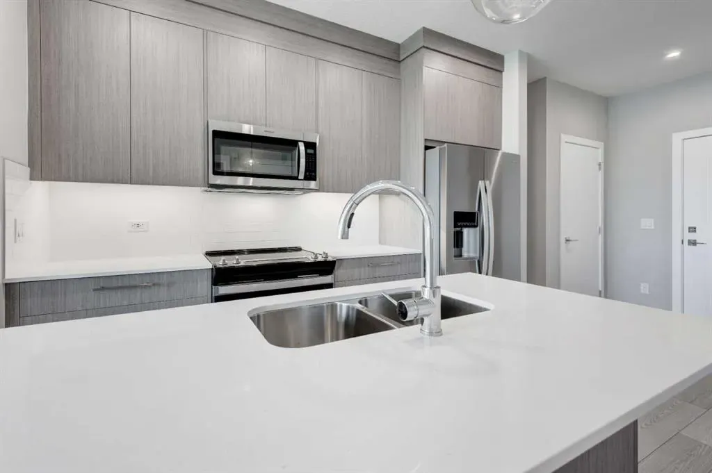 6 Merganser Drive W, #2215