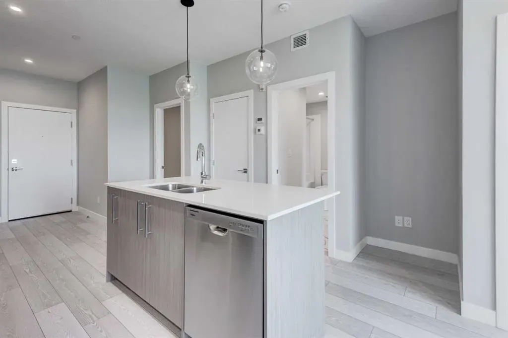 6 Merganser Drive W, #2215