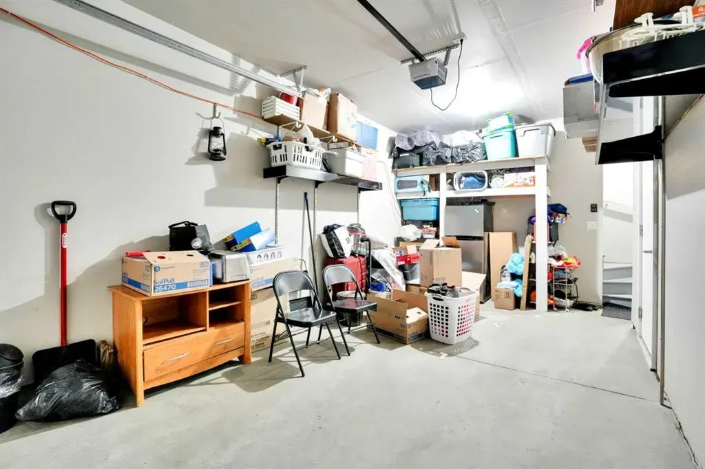 325 Redstone Walk NE, #201