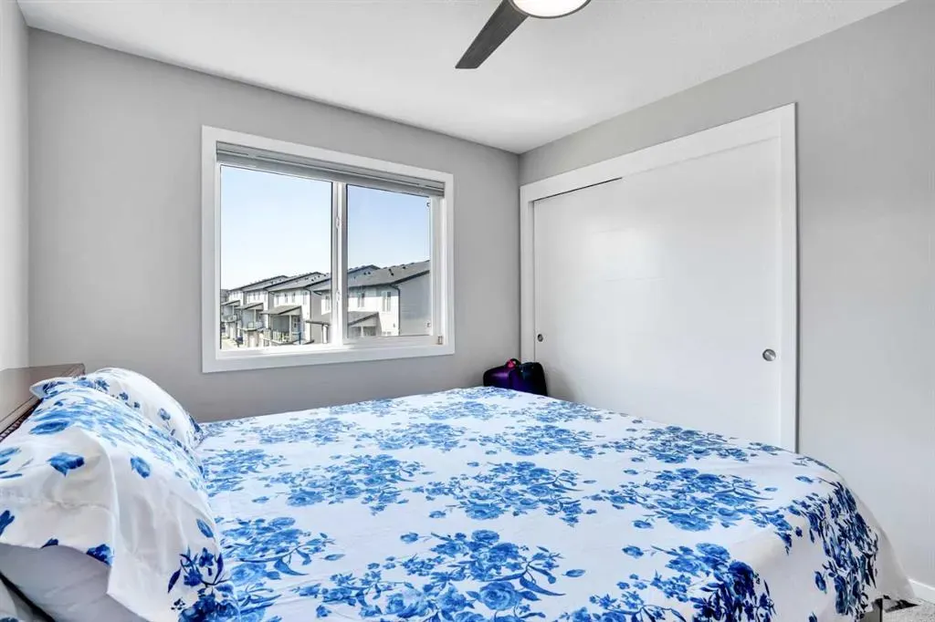 325 Redstone Walk NE, #201