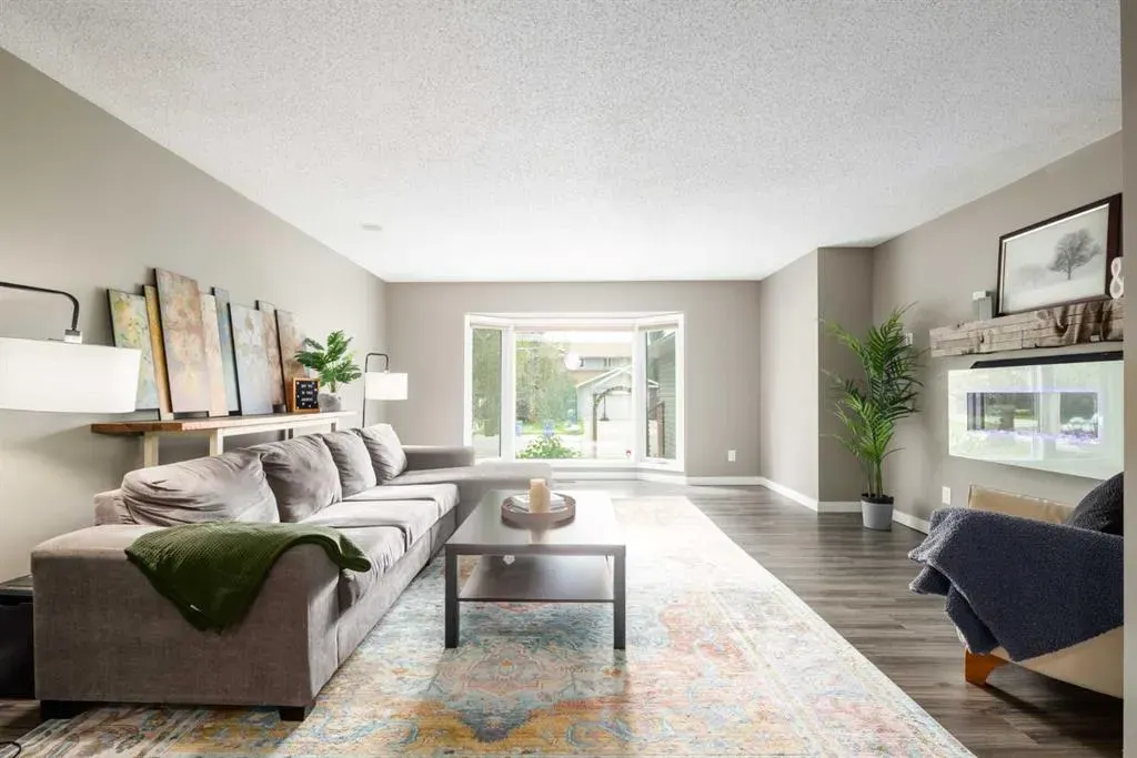 36 Deermeade Road SE
