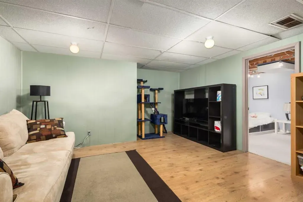 36 Deermeade Road SE