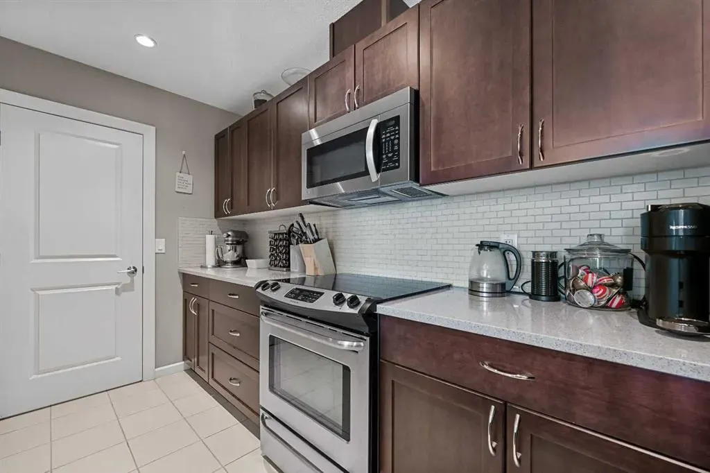 211 13 Avenue SE, #1708