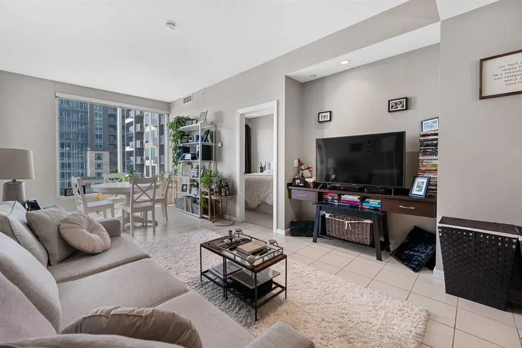 211 13 Avenue SE, #1708