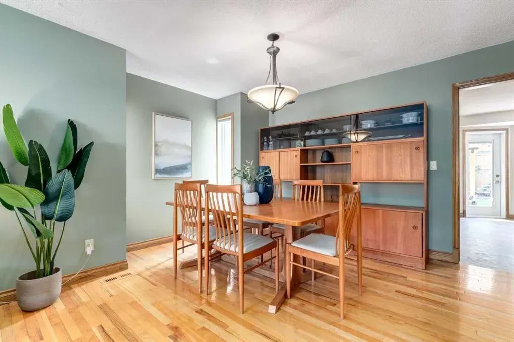 39 Canterbury Court SW