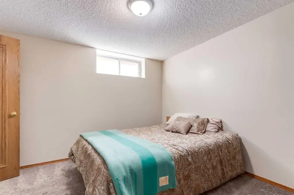 39 Canterbury Court SW
