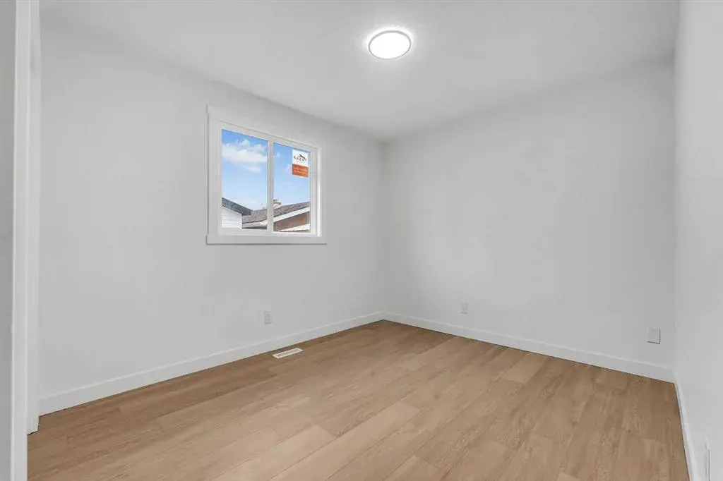 247 Rundlecairn Road NE